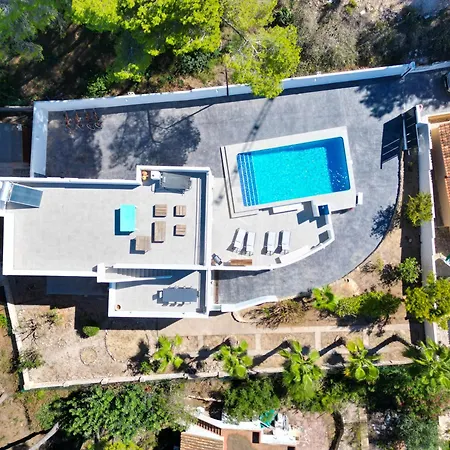 Alegria Villa *